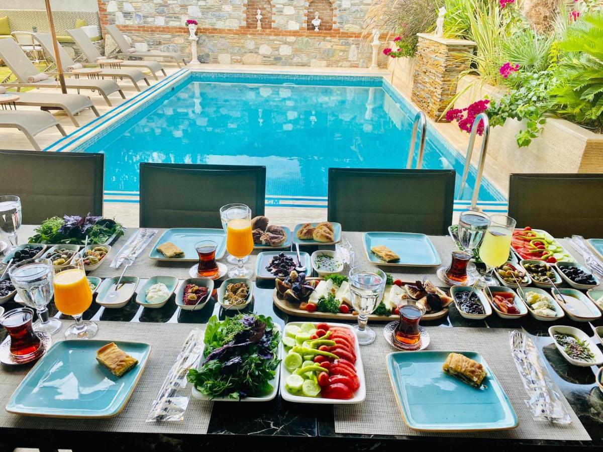 Livia Garden Hotel Selçuk Esterno foto